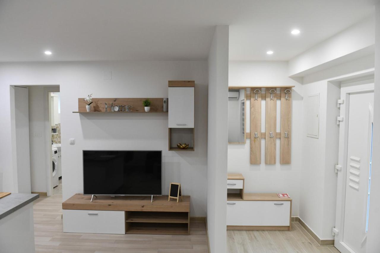 Apartman Lucia Джяково Экстерьер фото
